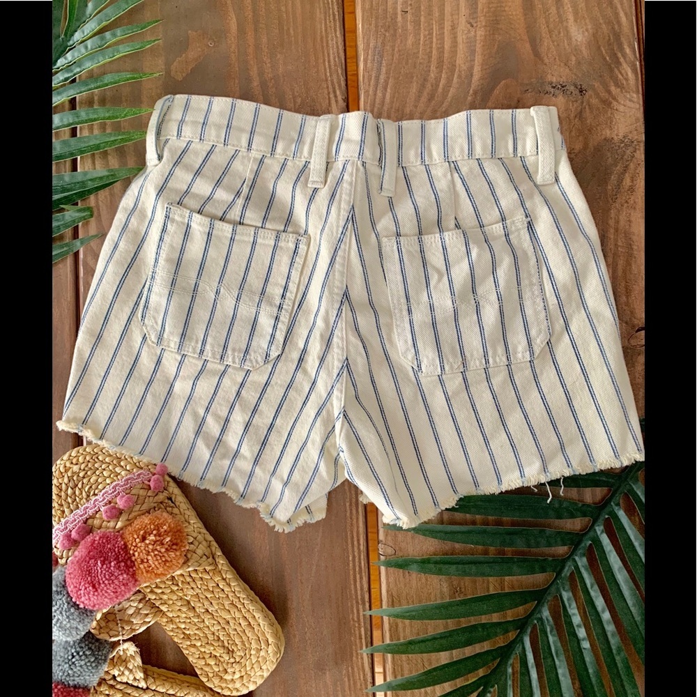 Lucky Brand striped shorts - Picture 2 of 2